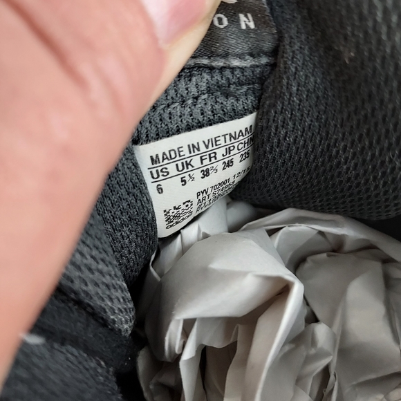 Adidas Ty-Dye athletic shoes, women's size 6, multicolored - Picture 9 of 9